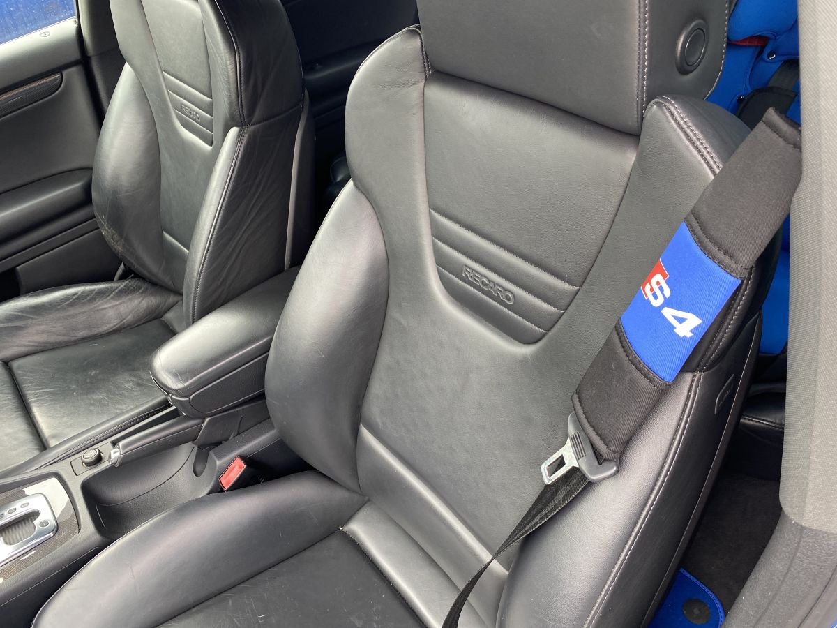 Personalised Car Seat Belt Pads With Embroidery Name, Comfort Harness Seatbelt Covers, Customized Car Accessories Universal Seatbelt Pad - Travel Car Seat Belt Covers For Sedan SUV Trucks (4 Pack